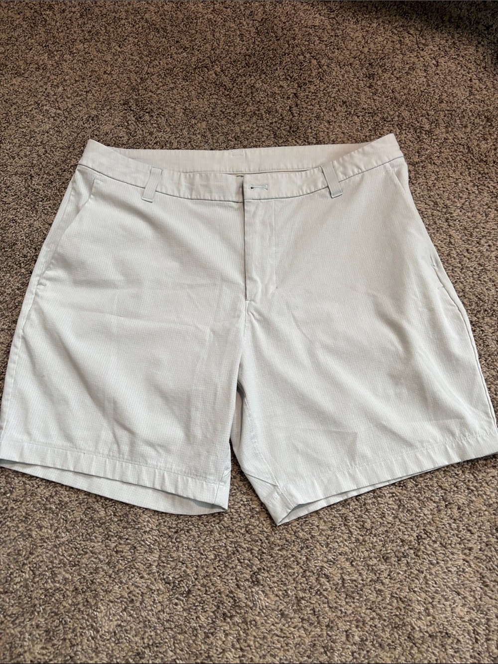 Lululemon Commission Classic-Fit Short 7" *Ventlight size 33